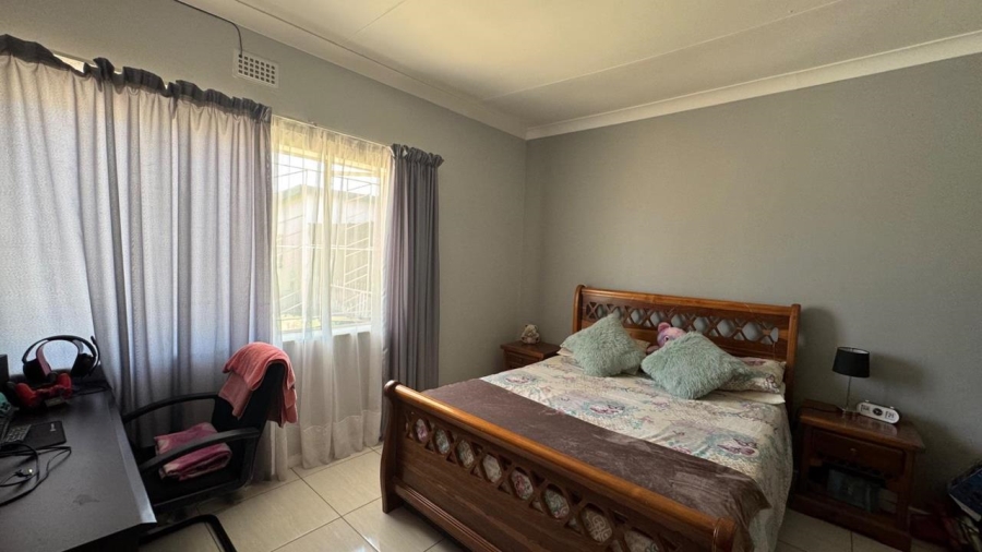 3 Bedroom Property for Sale in Verwoerdpark Northern Cape